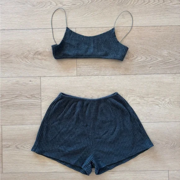 SET- joah brown ribbed knit bra & matching lounge shorts - Picture 5 of 5